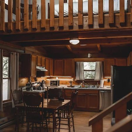 Creekside Overlook At 36 North Cabin - Fireplace Purlear 외부 사진
